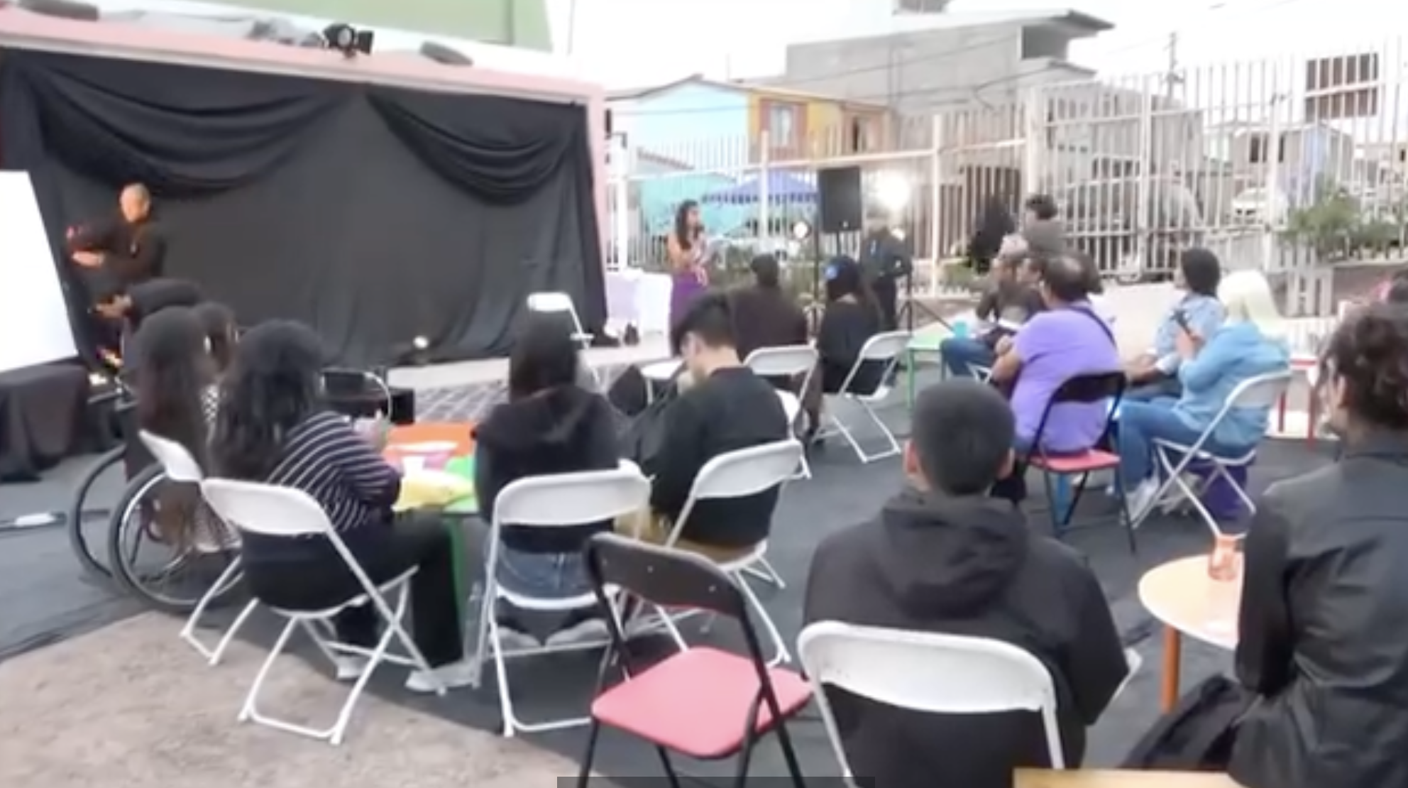 Visitamos a los amigos de @vidayarte_altohospicio en su Café Literario “Palabras en Altura”.